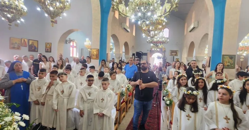 بحضور سيادة المطران يوسف متى: الرامة تحتفل بعيد رقاد السيدة العذراء والمناولة الاحتفالية لثلاثين طفلًا وطفلة