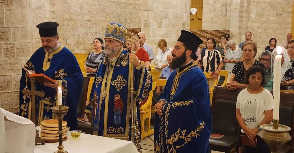 القداس الإلهي عشية عيد ميلاد السيدة العذراء في حيفا